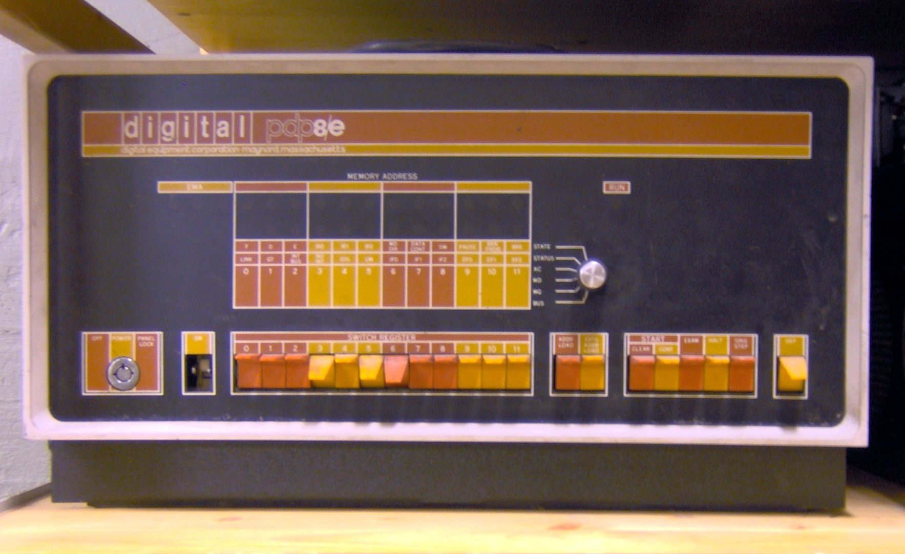 A PDP-8/E minicomputer